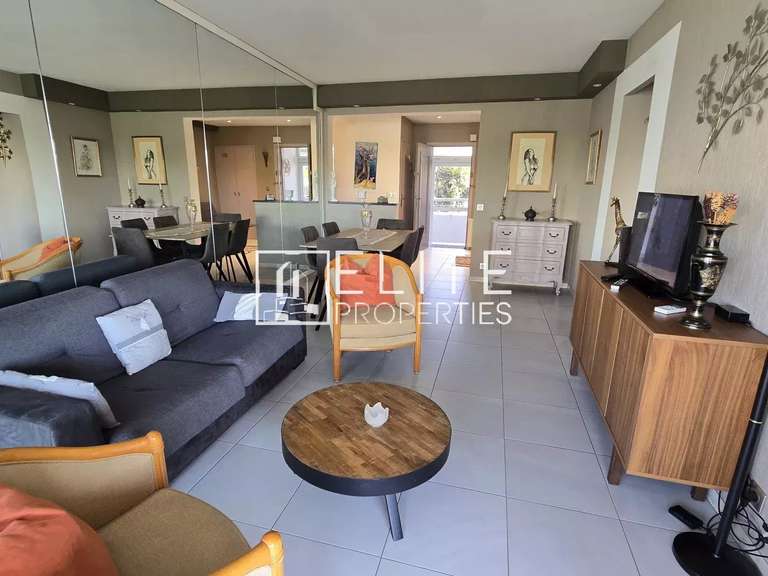 Apartment Villeneuve-Loubet - 1 bedroom - 55m²