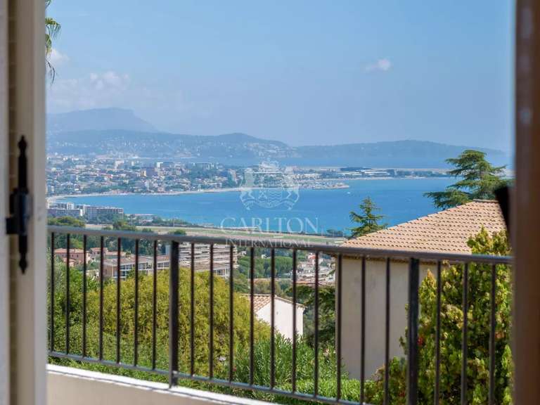 Apartment with Sea view Villeneuve-Loubet - 2 bedrooms - 117m²
