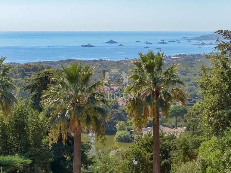 Apartment with Sea view Villeneuve-Loubet - 2 bedrooms - 117m²