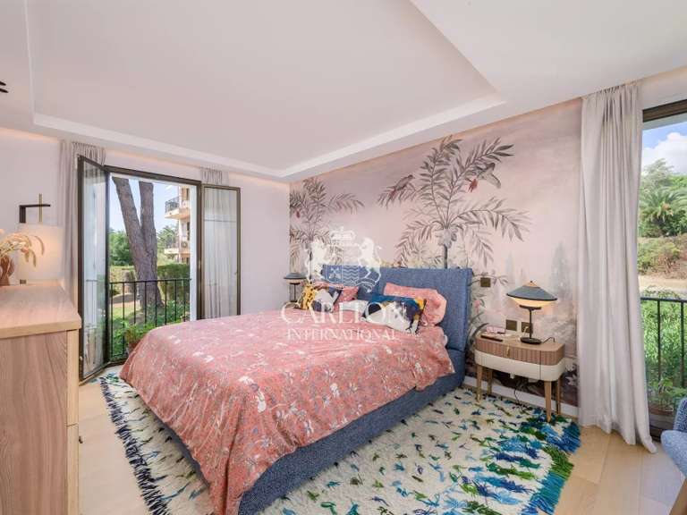 Apartment with Sea view Villeneuve-Loubet - 2 bedrooms - 117m²