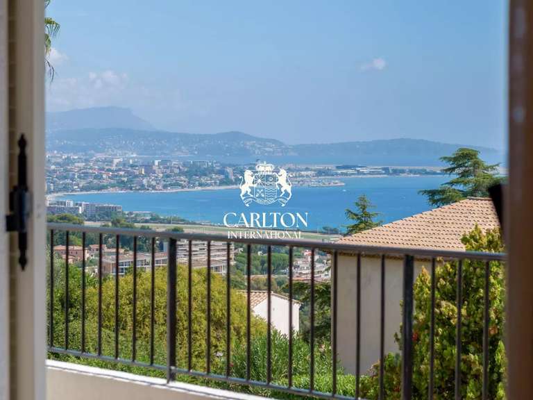 Apartment with Sea view Villeneuve-Loubet - 2 bedrooms - 117m²