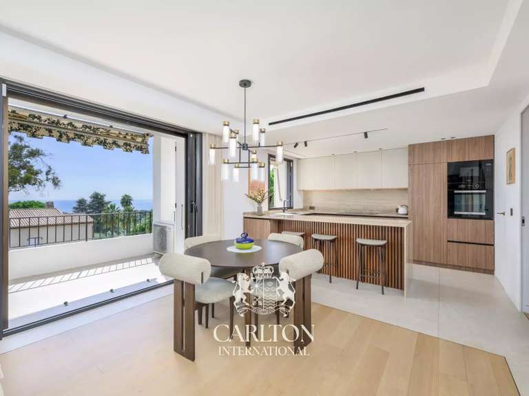 Apartment with Sea view Villeneuve-Loubet - 2 bedrooms - 117m²