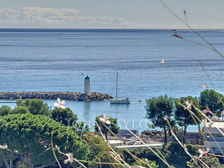 Appartement Villeneuve-Loubet - 4 chambres - 192m²