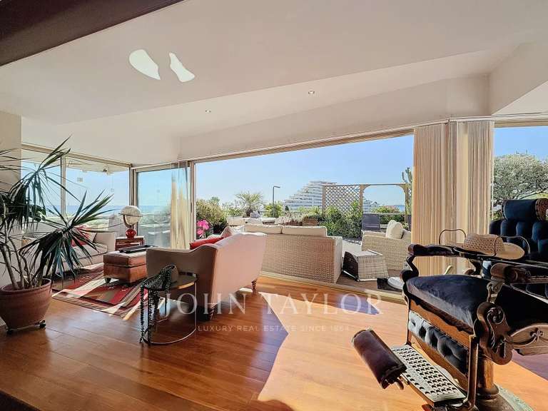 Appartement Villeneuve-Loubet - 4 chambres - 192m²