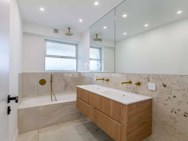 Appartement avec Vue sur mer Villeneuve-Loubet - 2 chambres - 90m²