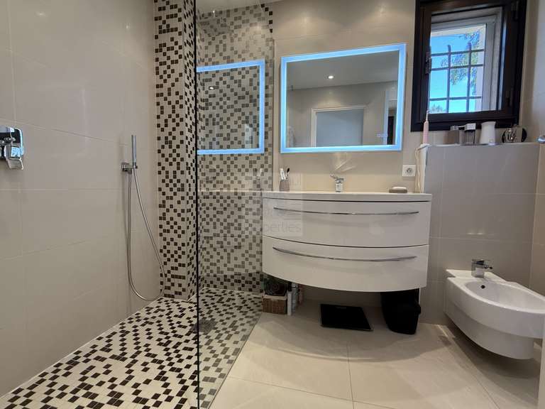 Appartement avec Vue sur mer Villeneuve-Loubet - 3 chambres - 101m²