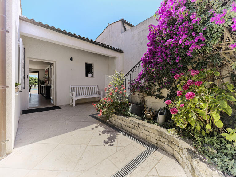 Maison Villeneuve-Loubet - 4 chambres - 116m²