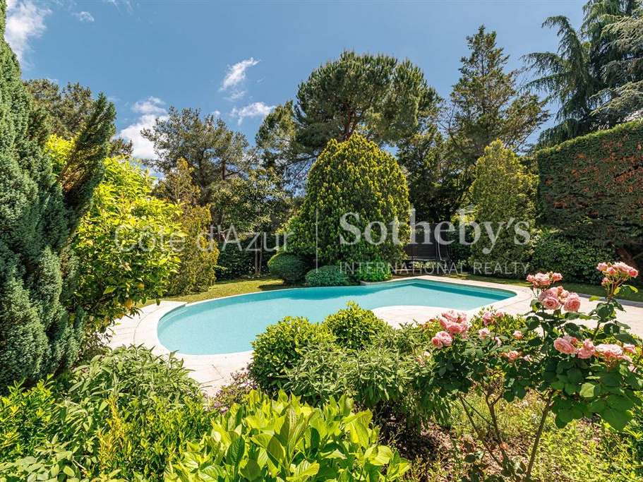 House Villeneuve-Loubet