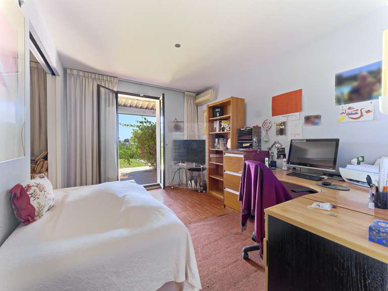 Maison Villeneuve-Loubet - 4 chambres - 125m²