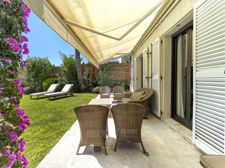 House Villeneuve-Loubet - 4 bedrooms - 130m²