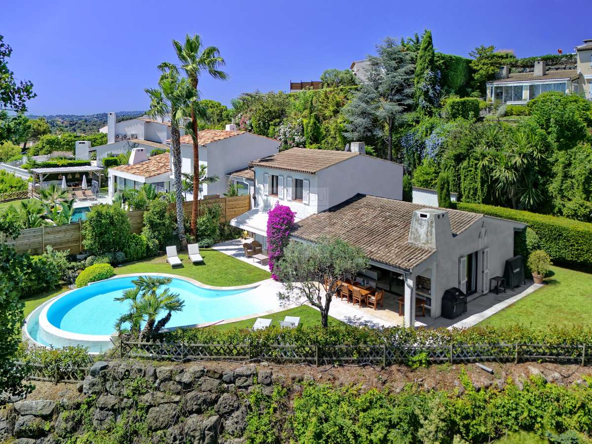 House Villeneuve-Loubet