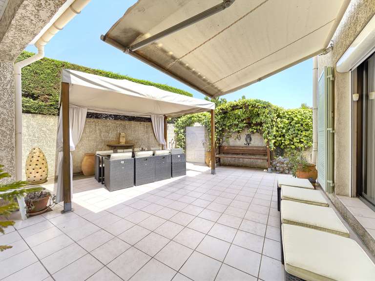 House Villeneuve-Loubet - 3 bedrooms - 121m²