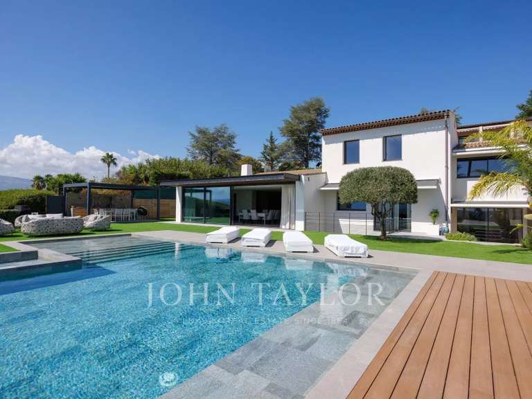 House Villeneuve-Loubet - 5 bedrooms - 397m²