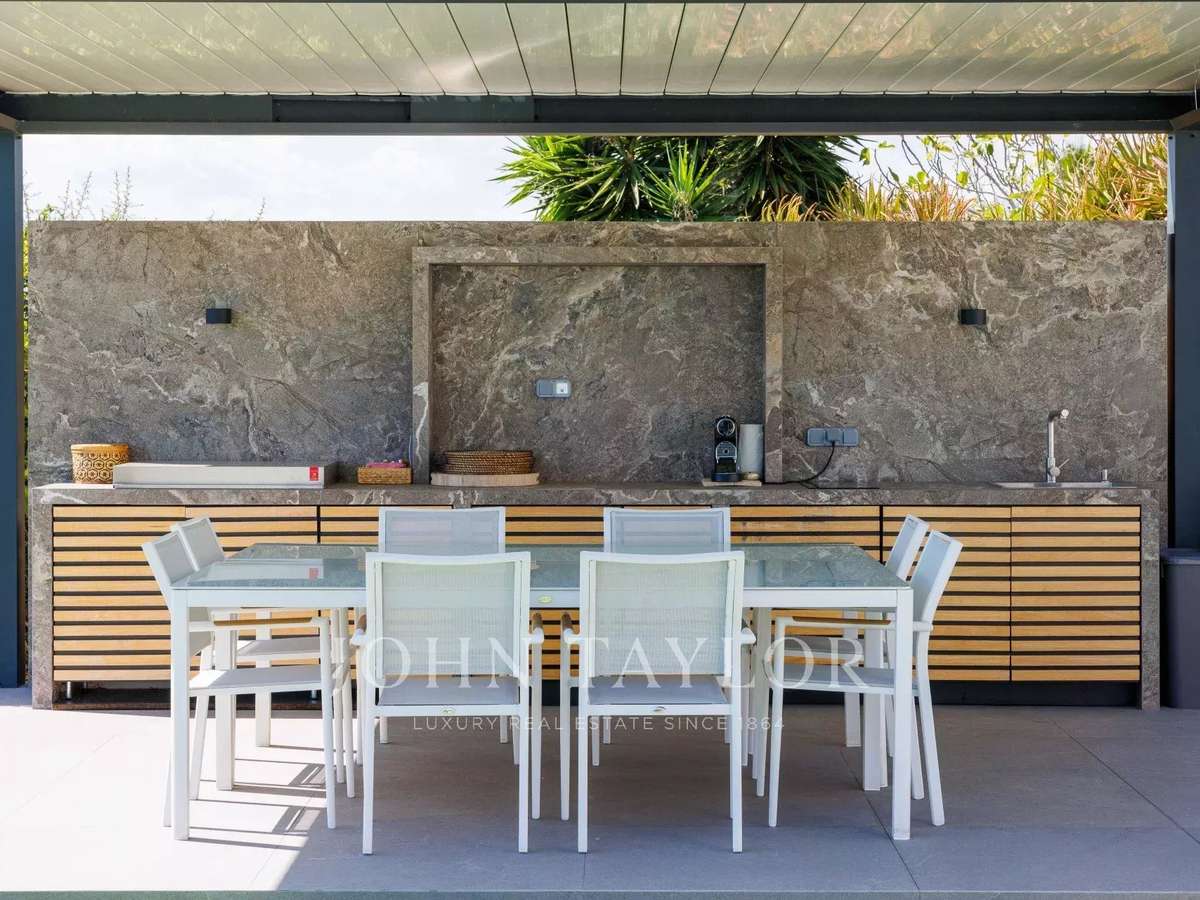 House Villeneuve-Loubet