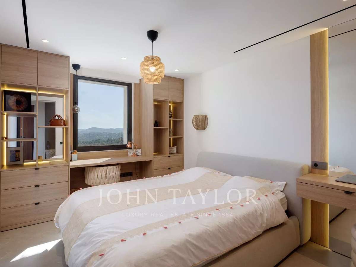 House Villeneuve-Loubet