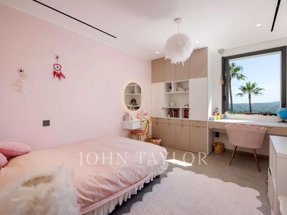 House Villeneuve-Loubet