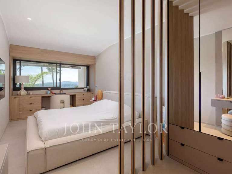 House Villeneuve-Loubet - 5 bedrooms - 397m²