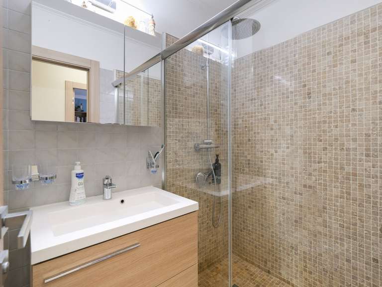 Maison Villeneuve-Loubet - 4 chambres - 153m²