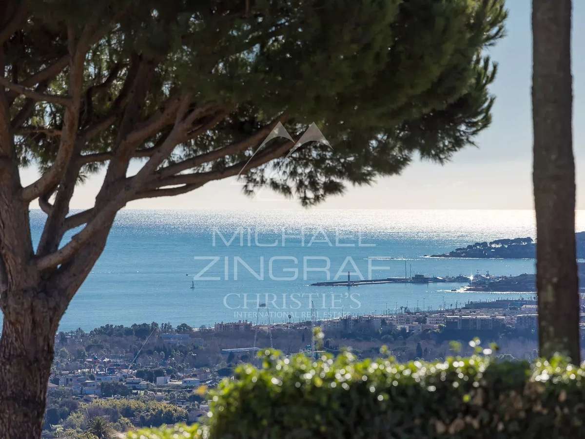 House Villeneuve-Loubet