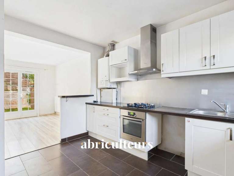 Maison Villeneuve-Loubet - 3 chambres - 89m²