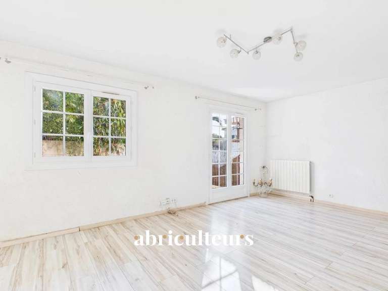 Maison Villeneuve-Loubet - 3 chambres - 89m²