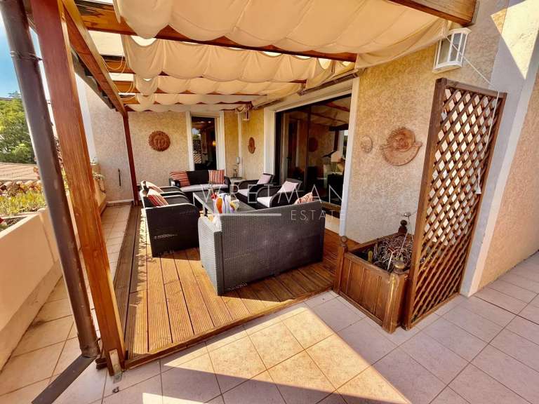 House Villeneuve-Loubet - 2 bedrooms - 121m²