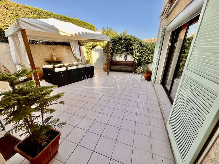 House Villeneuve-Loubet - 2 bedrooms - 121m²