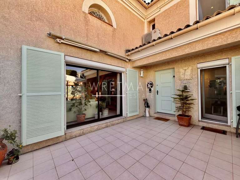 House Villeneuve-Loubet - 2 bedrooms - 121m²