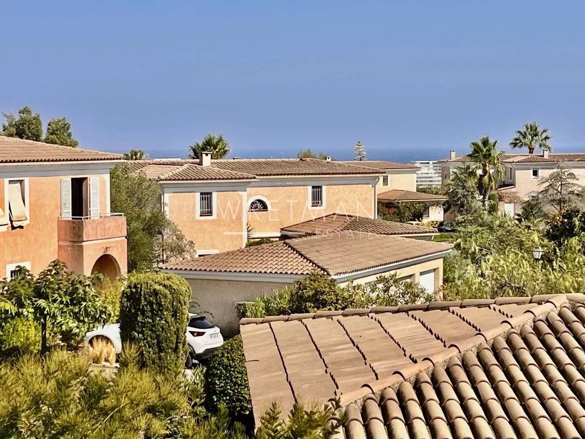 House Villeneuve-Loubet