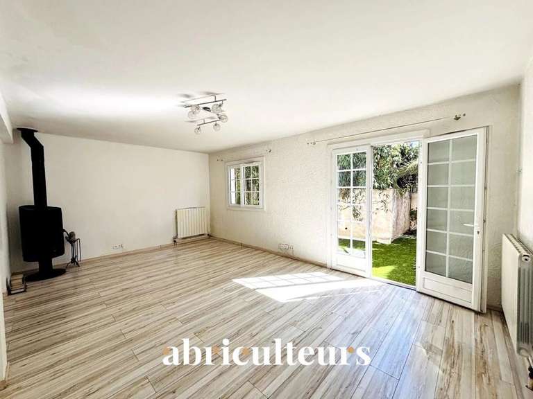 Maison Villeneuve-Loubet - 3 chambres - 89m²