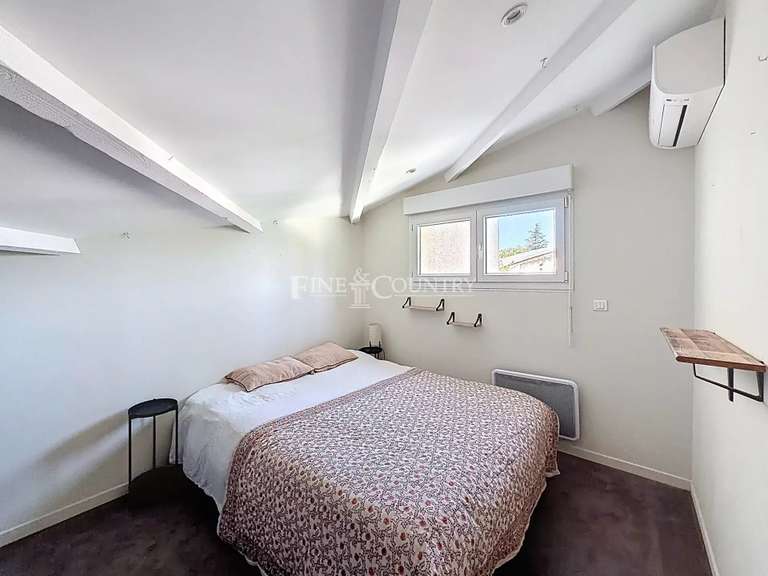 Maison Villeneuve-Loubet - 5 chambres - 154m²