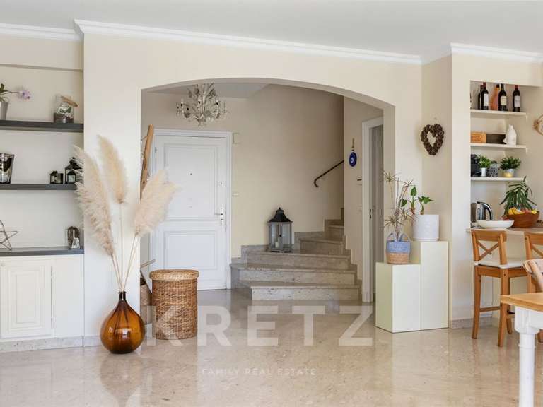 Maison Villeneuve-Loubet - 4 chambres - 200m²