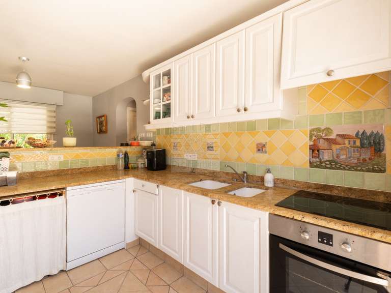 Maison Villeneuve-Loubet - 4 chambres - 150m²