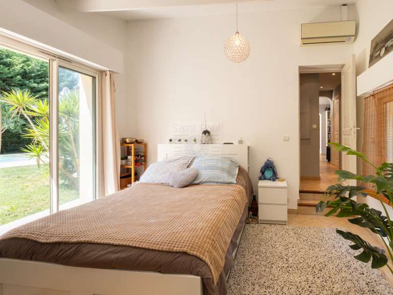 Maison Villeneuve-Loubet - 4 chambres - 150m²
