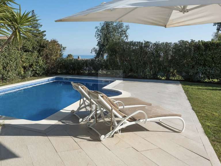 Maison Villeneuve-Loubet - 3 chambres - 170m²