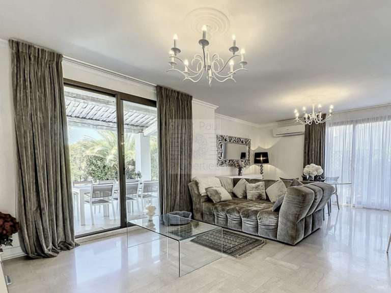 Maison Villeneuve-Loubet - 3 chambres - 170m²