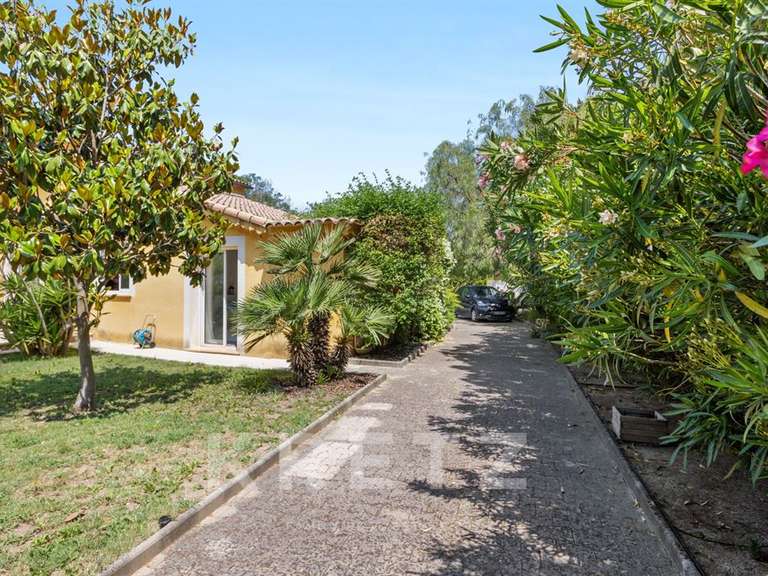 Maison Villeneuve-Loubet - 4 chambres - 160m²