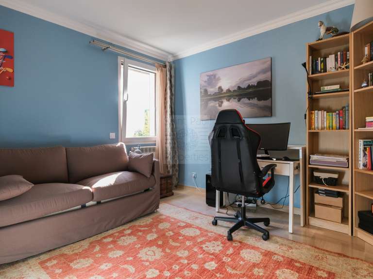 Maison Villeneuve-Loubet - 4 chambres - 153m²