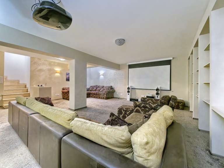 Villa Villeneuve-Loubet - 4 chambres - 303m²