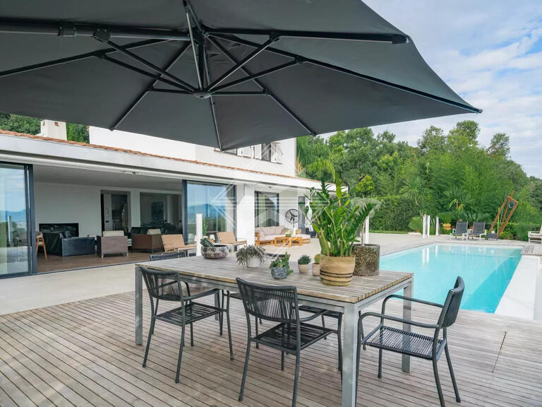 Villa Villeneuve-Loubet - 3 bedrooms - 265m²