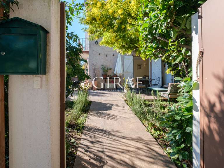 Villa Villeneuve-Loubet - 3 chambres - 90m²