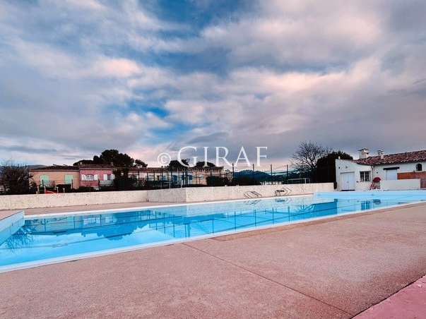 Villa Villeneuve-Loubet - 3 chambres - 90m²