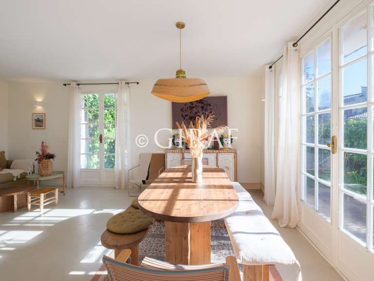 Villa Villeneuve-Loubet - 3 chambres - 90m²