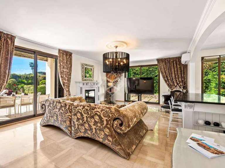 Villa avec Vue sur mer Villeneuve-Loubet - 3 chambres - 303m²