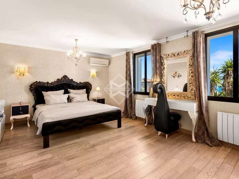 Villa Villeneuve-Loubet - 4 chambres - 170m²