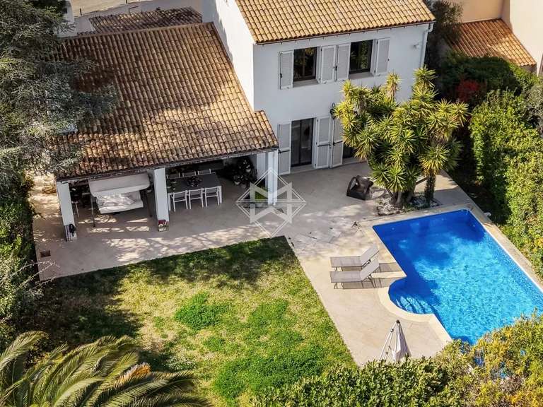 Villa Villeneuve-Loubet - 4 chambres - 170m²