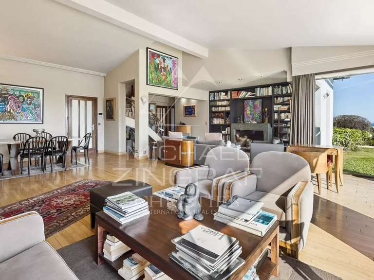 Villa Villeneuve-Loubet - 5 chambres - 288m²