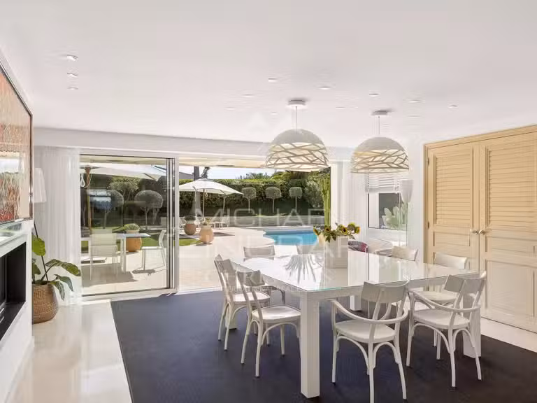 Villa Villeneuve-Loubet - 3 chambres - 150m²