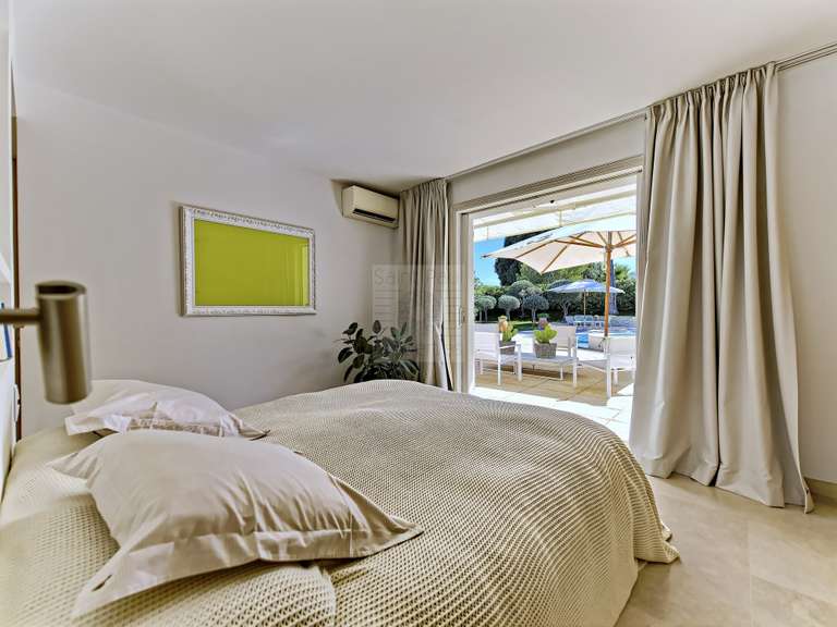 Villa Villeneuve-Loubet - 3 chambres - 150m²