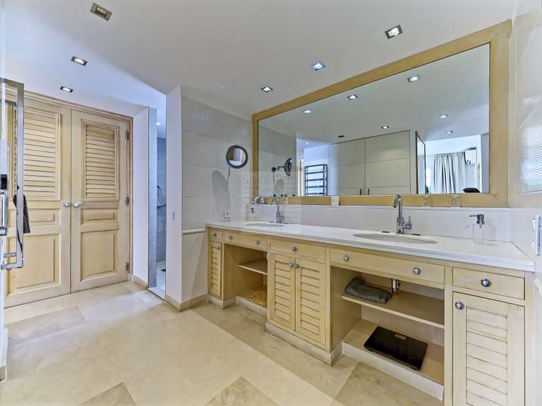 Villa Villeneuve-Loubet - 3 chambres - 150m²